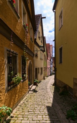  Small alleyway in old town 