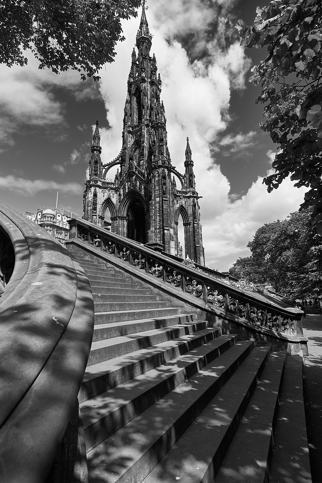  Scott Monument 