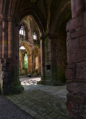  Melrose Abbey 