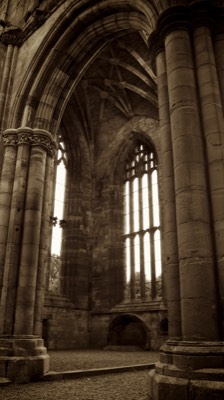  Melrose Abbey 