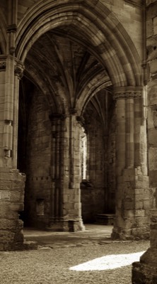  Melrose Abbey 