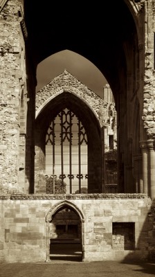  Melrose Abbey 
