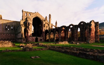 Melrose Abbey 