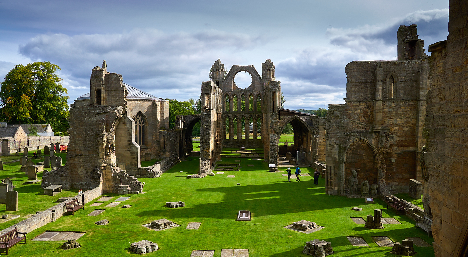  Elgin Cathedral 