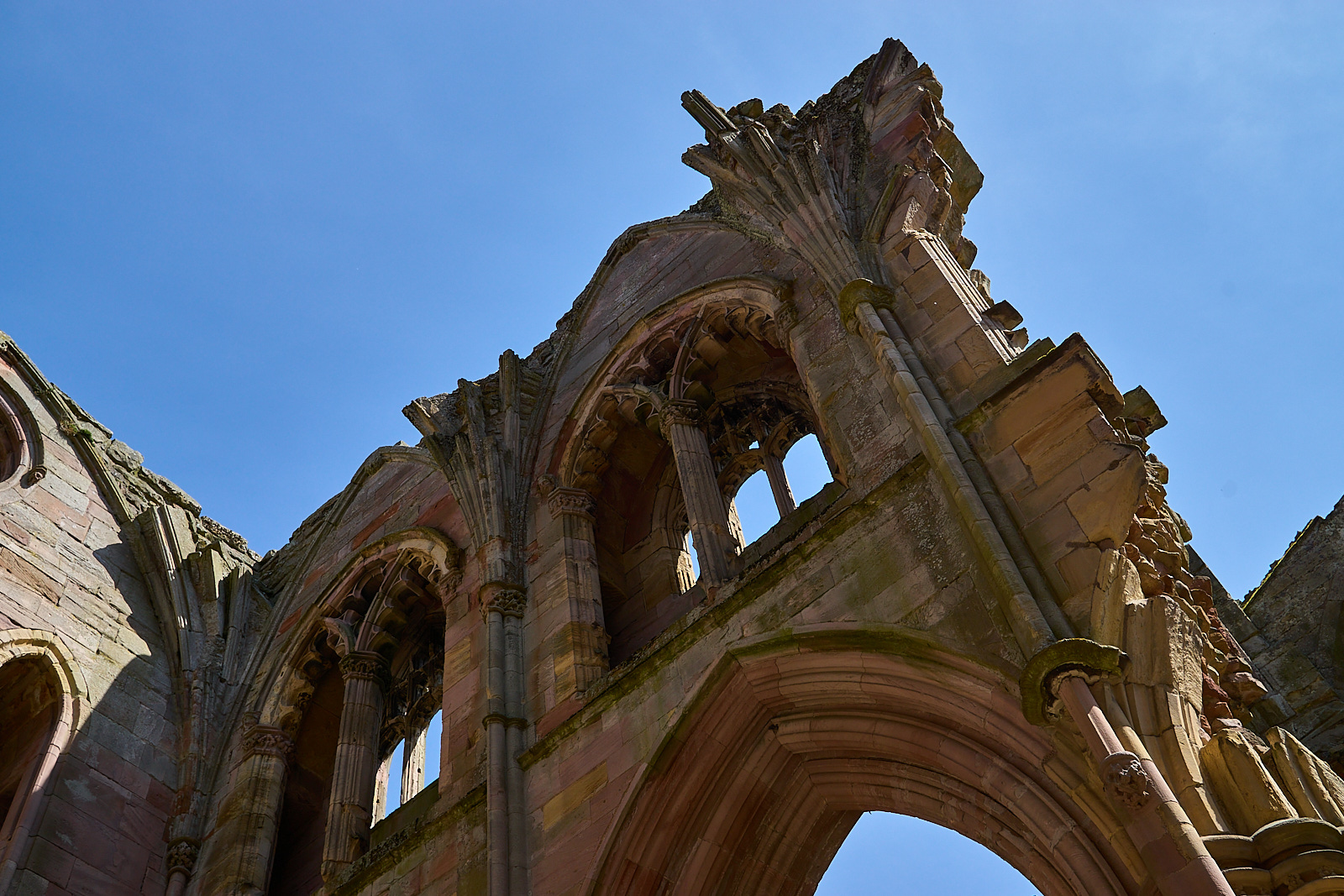  Melrose Abbey 