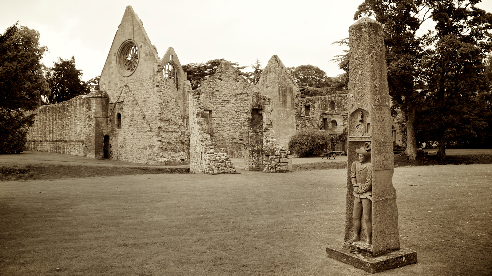  Dryburgh Abbey 