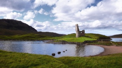  Ardvreck Castle in the Sonnige Grüße!, Loch Assynt 