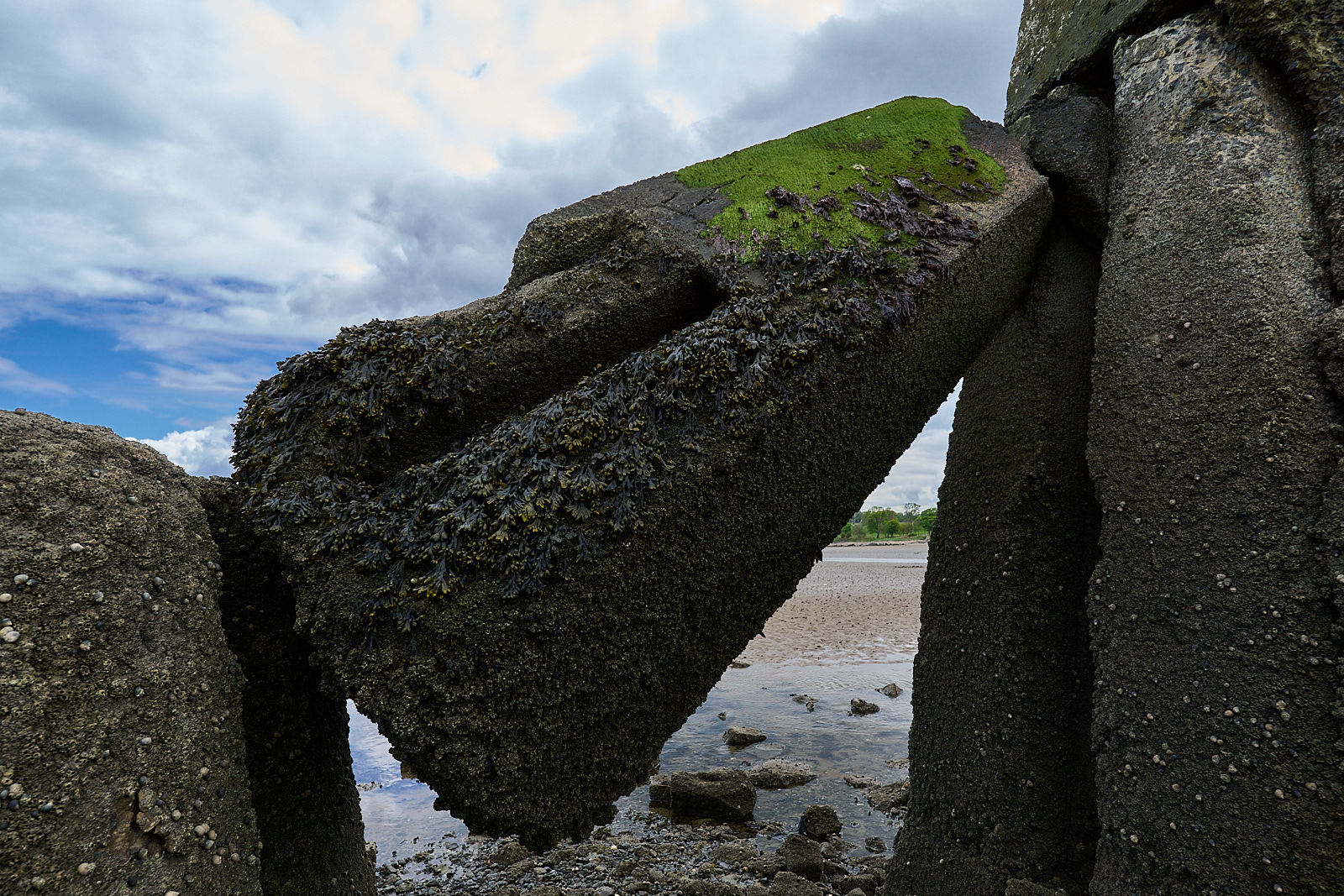  Cramond Island, Edinburgh, anti-boat pylons 