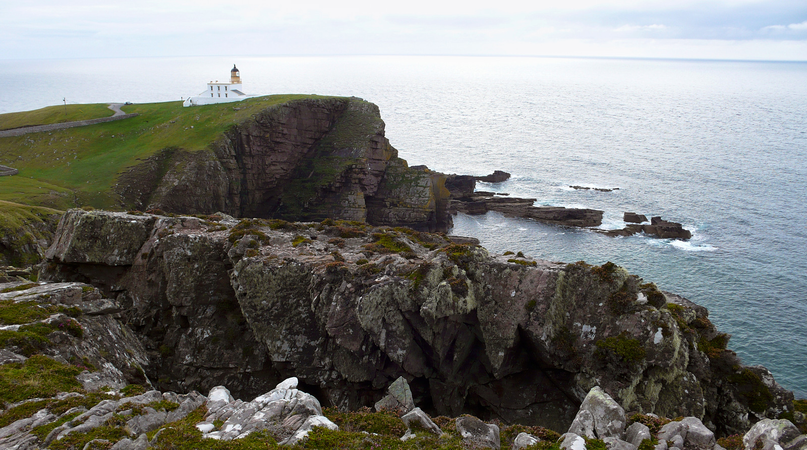  Lighthouse Cluas Deas 