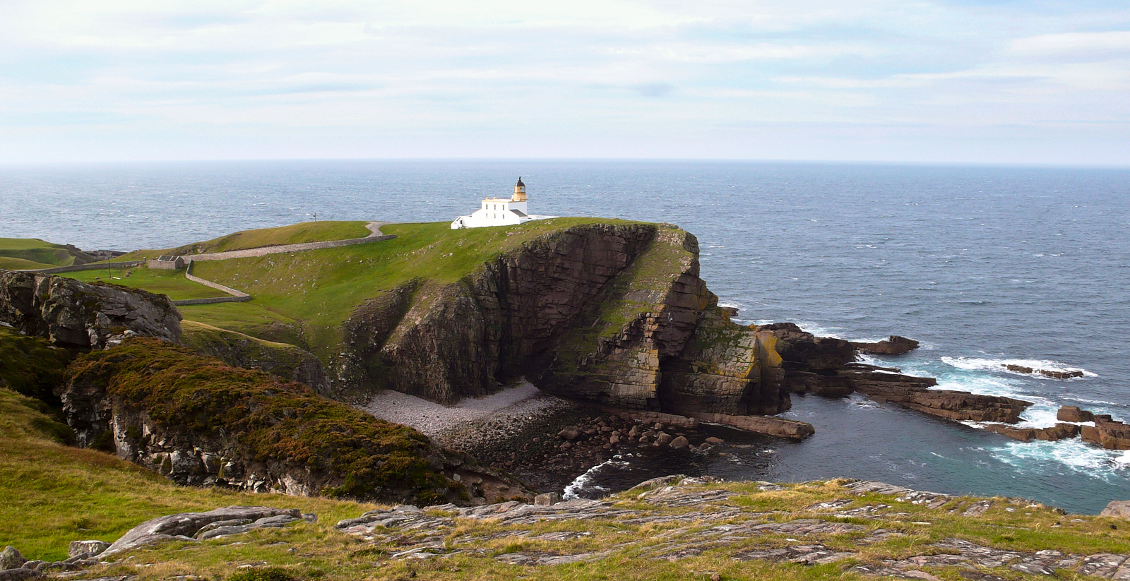  Lighthouse Cluas Deas 