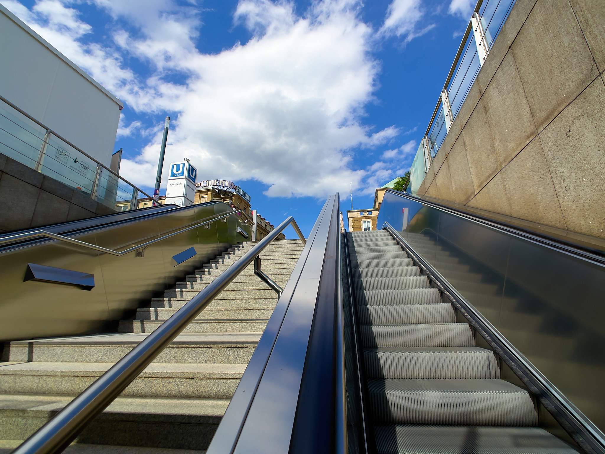 Escalator Schlossplatz 