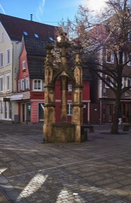  Lindenbrunnen, Obere Wilhelmstraße 